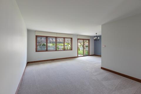 4030 Carousel Dr, Northbrook, IL 60062 photo 5