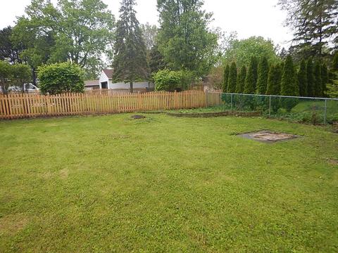 552 E 3rd St, Lockport, IL 60441 photo 3