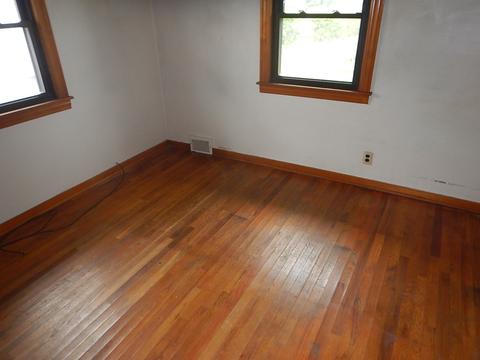 552 E 3rd St, Lockport, IL 60441 photo 10