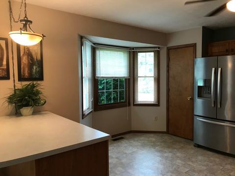 607 E Main St, Danvers, IL 61732 photo 9