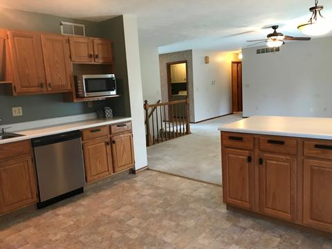 607 E Main St, Danvers, IL 61732 photo 11