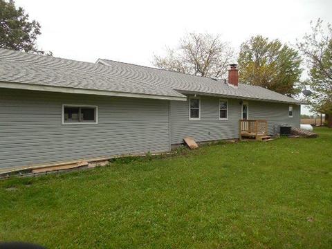 18145 Folkers Dr, Morrison, IL 61270 photo 11