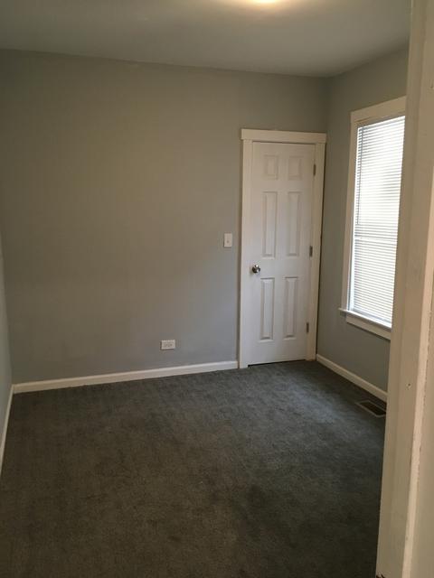 10221 S Lafayette Ave, Chicago, IL 60628 photo 8