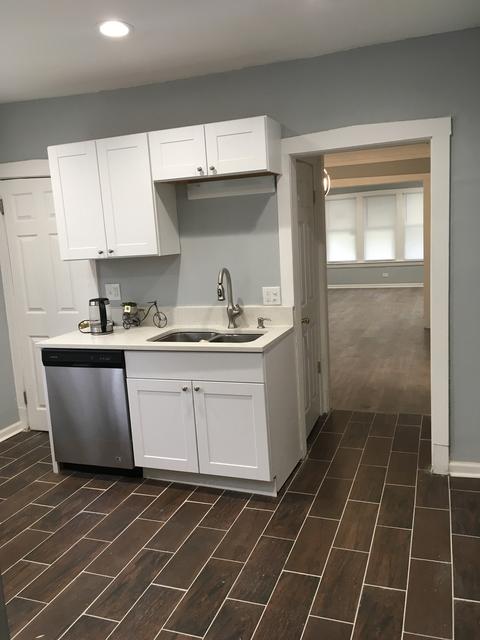 10221 S Lafayette Ave, Chicago, IL 60628 photo 11