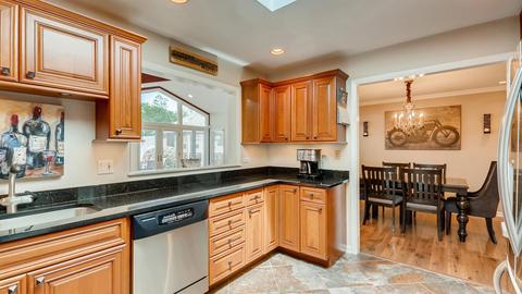 590 Western St, Hoffman Estates, IL 60169 photo 9