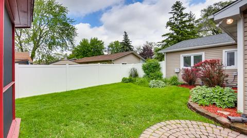 590 Western St, Hoffman Estates, IL 60169 photo 25