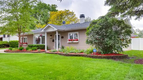 590 Western St, Hoffman Estates, IL 60169 photo 2
