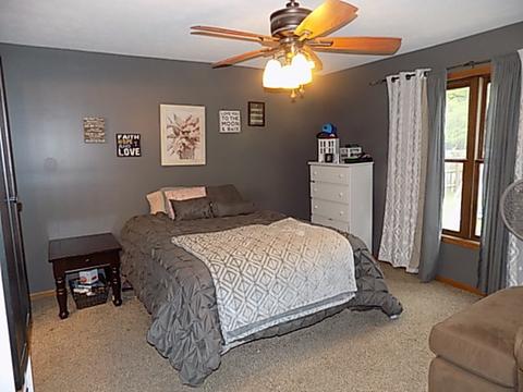 211 S Hossack St, Seneca, IL 61360 photo 11