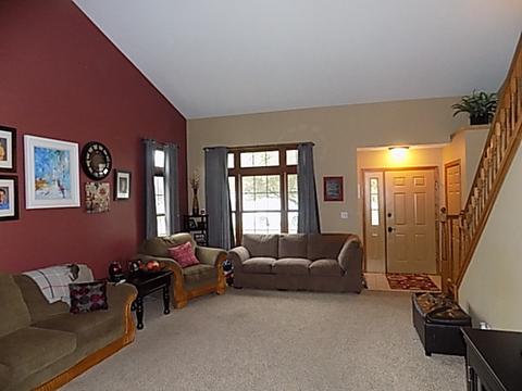211 S Hossack St, Seneca, IL 61360 photo 3