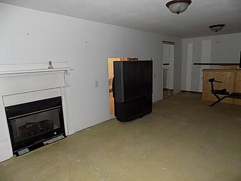 211 S Hossack St, Seneca, IL 61360 photo 20