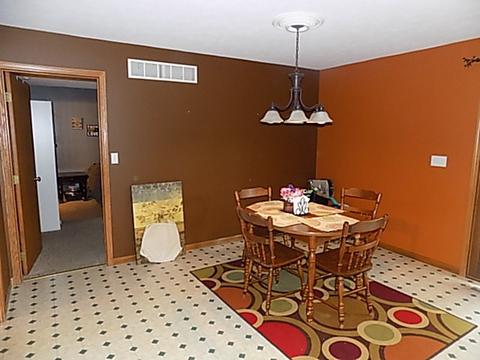 211 S Hossack St, Seneca, IL 61360 photo 7