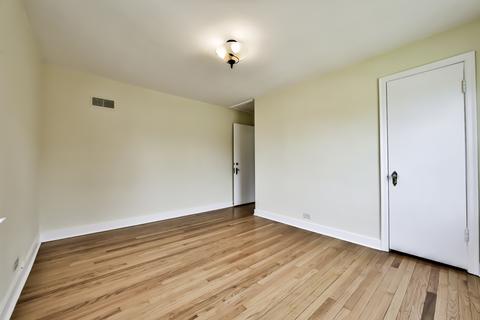 555 E Parkway Rd, Riverside, IL 60546 photo 24