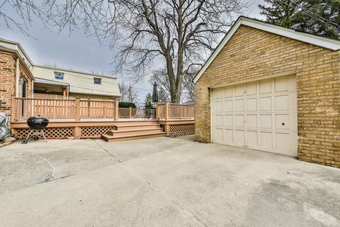 555 E Parkway Rd, Riverside, IL 60546 photo 37