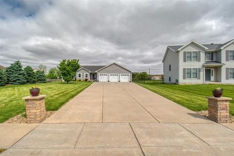202 Marsh Hawk Dr, Le Roy, IL 61752 photo 2