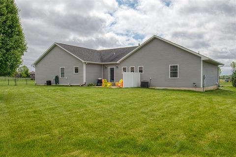 202 Marsh Hawk Dr, Le Roy, IL 61752 photo 45
