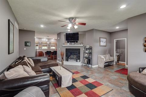 202 Marsh Hawk Dr, Le Roy, IL 61752 photo 13