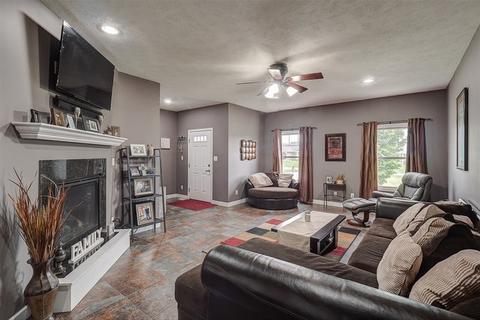 202 Marsh Hawk Dr, Le Roy, IL 61752 photo 12