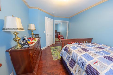 1060 Marshall Dr, Des Plaines, IL 60016 photo 16
