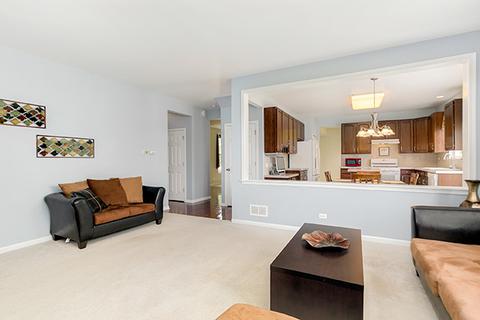1048 Spinnaker St, Elgin, IL 60123 photo 17