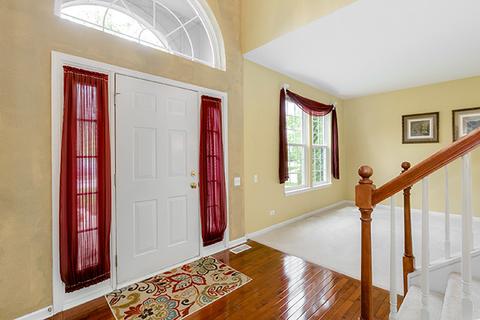 1048 Spinnaker St, Elgin, IL 60123 photo 5