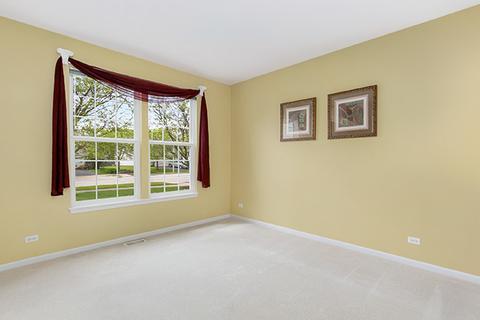 1048 Spinnaker St, Elgin, IL 60123 photo 6