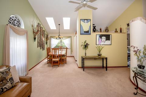 1154 Concord Dr, Elgin, IL 60120 photo 6