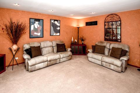 1154 Concord Dr, Elgin, IL 60120 photo 13