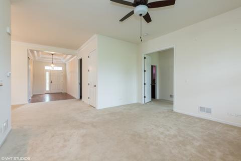 3856 Valhalla Dr, Elgin, IL 60124 photo 5