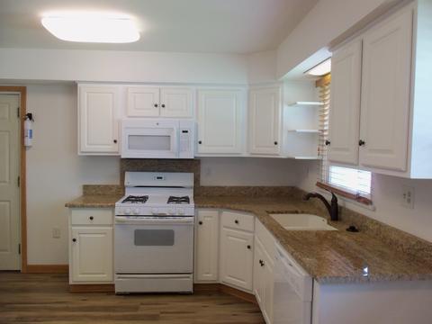 304 Daly Ave, Morris, IL 60450 photo 4