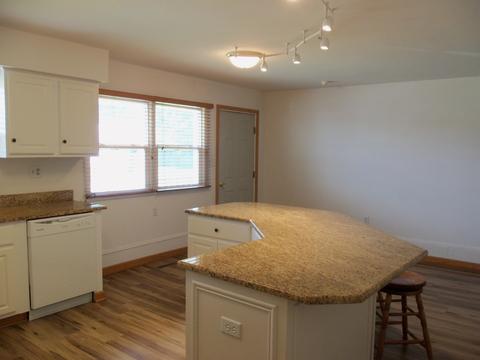 304 Daly Ave, Morris, IL 60450 photo 6