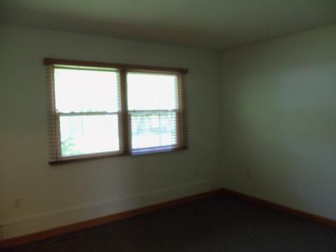 304 Daly Ave, Morris, IL 60450 photo 17
