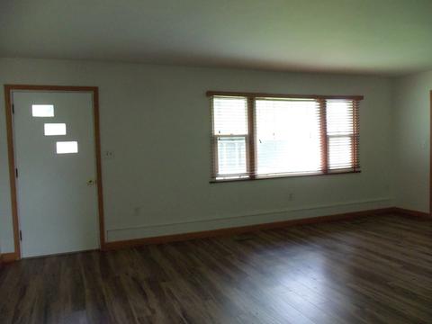 304 Daly Ave, Morris, IL 60450 photo 8