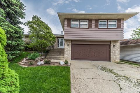 125 Coral Ln, Wheeling, IL 60090 photo 1