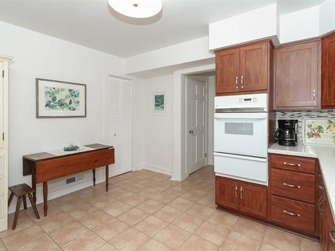 313 N Commonwealth Ave, Elgin, IL 60123 photo 9