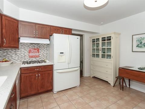 313 N Commonwealth Ave, Elgin, IL 60123 photo 7