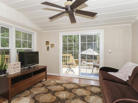 313 N Commonwealth Ave, Elgin, IL 60123 photo 11