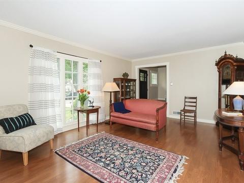 313 N Commonwealth Ave, Elgin, IL 60123 photo 5