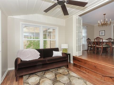 313 N Commonwealth Ave, Elgin, IL 60123 photo 12