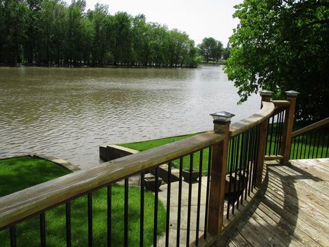 14 Lawrence Dr, Kankakee, IL 60901 photo 3