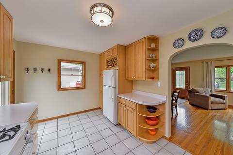 802 Sunset Rd, Wheaton, IL 60189 photo 4