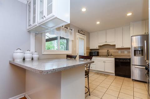520 Durham Ln, Hoffman Estates, IL 60169 photo 7