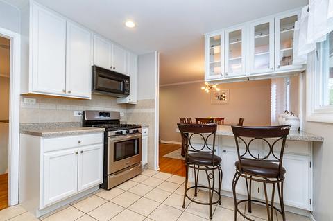 520 Durham Ln, Hoffman Estates, IL 60169 photo 8