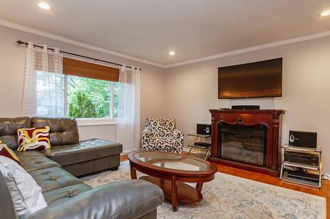 520 Durham Ln, Hoffman Estates, IL 60169 photo 4