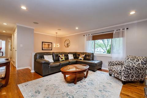 520 Durham Ln, Hoffman Estates, IL 60169 photo 3