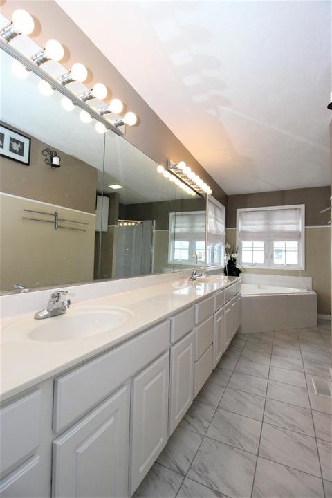 3260 Butterfly Dr, Normal, IL 61761 photo 17