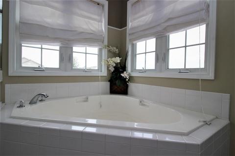 3260 Butterfly Dr, Normal, IL 61761 photo 19