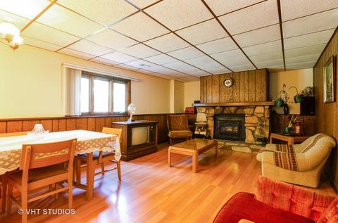 823 Forest Ct, Bartlett, IL 60103 photo 8