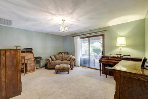 308 Carl Dr, Bloomington, IL 61704 photo 10
