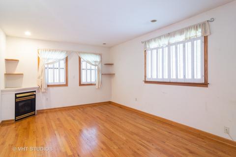 2210 Theda Ln, Rolling Meadows, IL 60008 photo 4