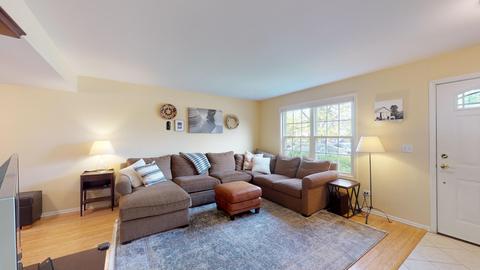 1264 Robin Dr, Carol Stream, IL 60188 photo 3